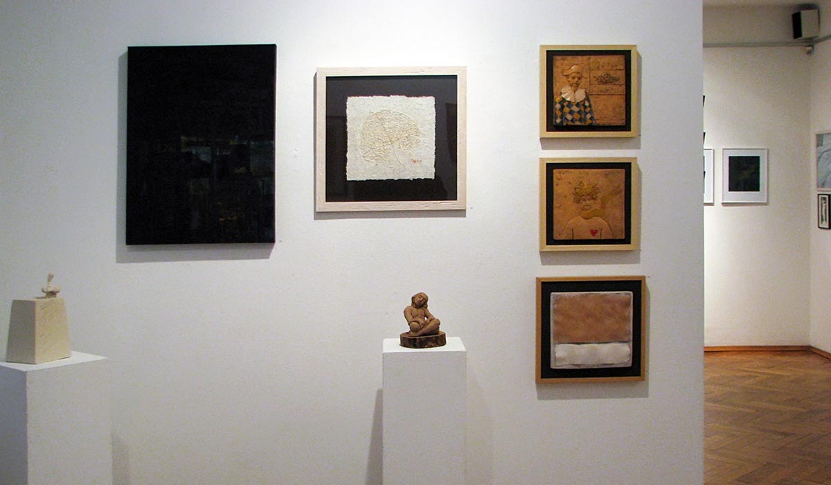 Traditional New Year's sales exhibition of ZDSLU members