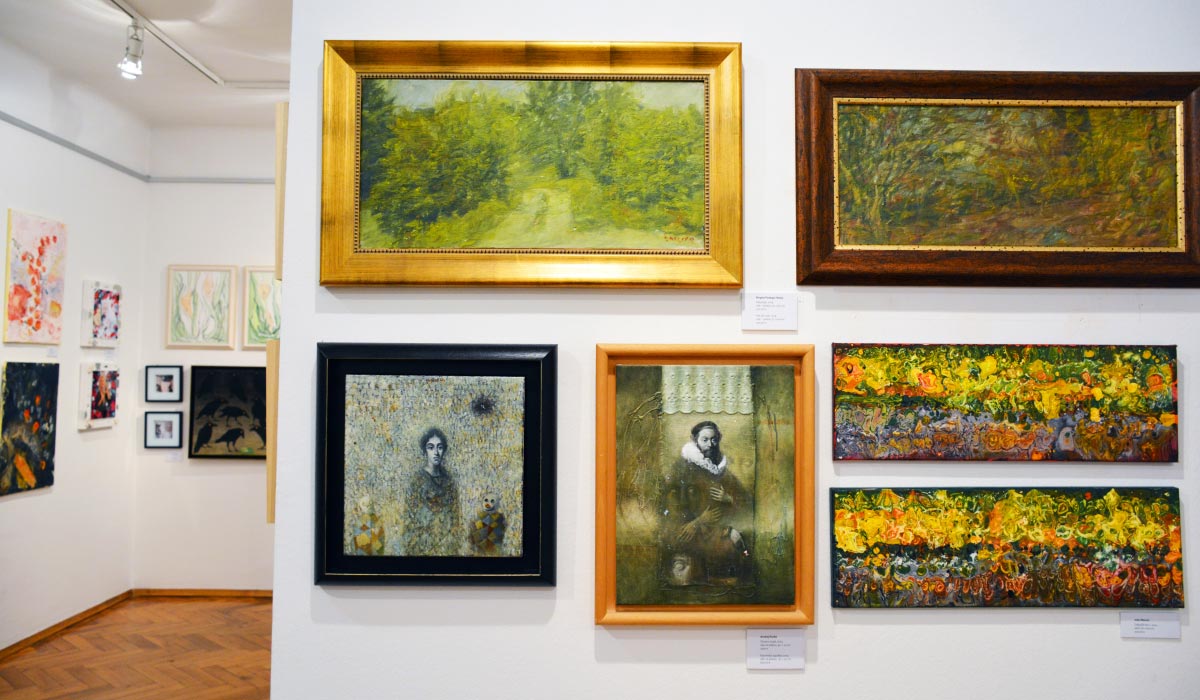 Traditional New Year's sales exhibition of ZDSLU members